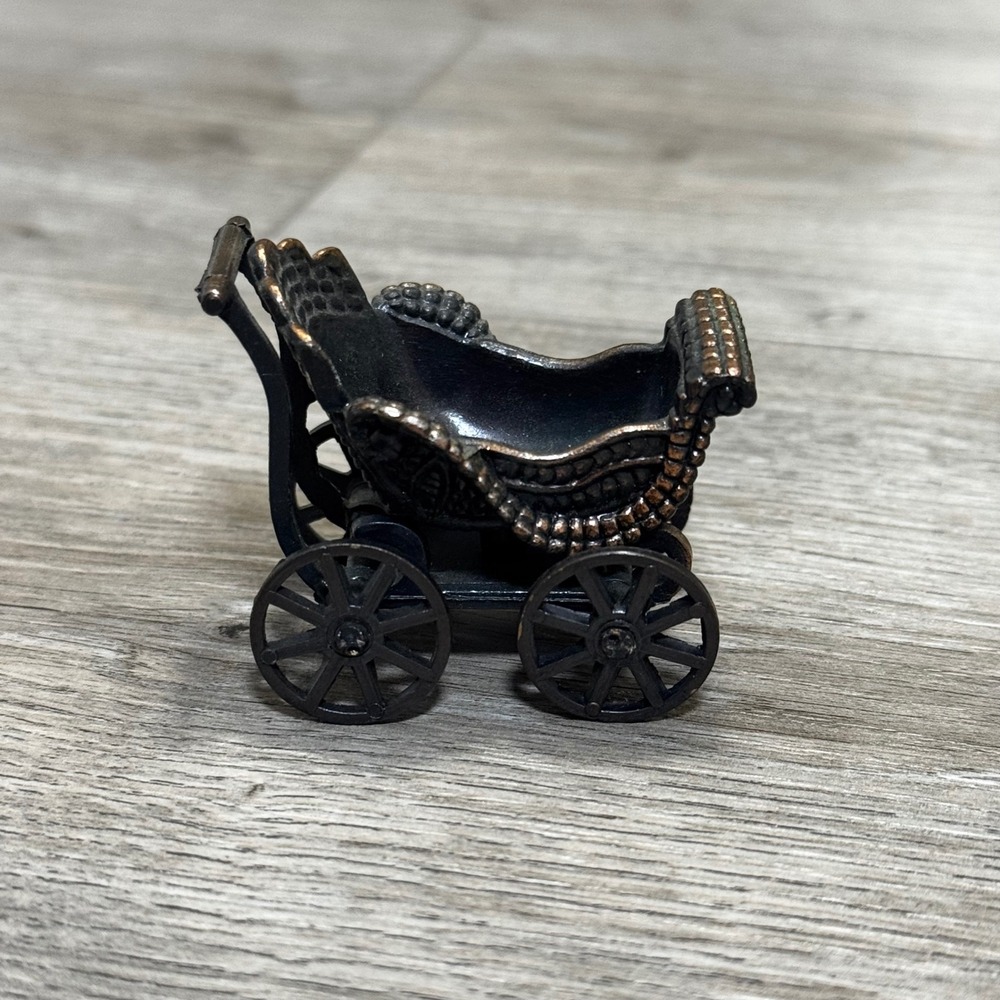Vintage 1976 Durham Industries Miniature Diecast Metal Baby Carriage Stroller 17